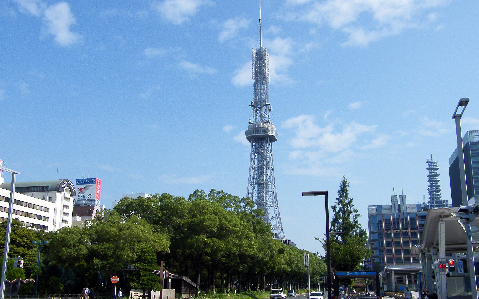 名古屋のテレビ塔と街並み